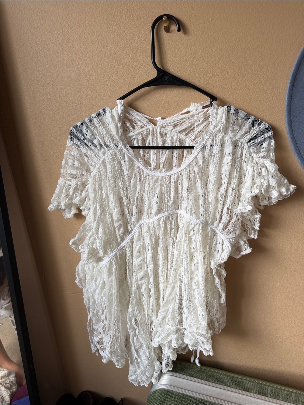 Free People Cream Lace Ruffle Short Sleeve Blouse